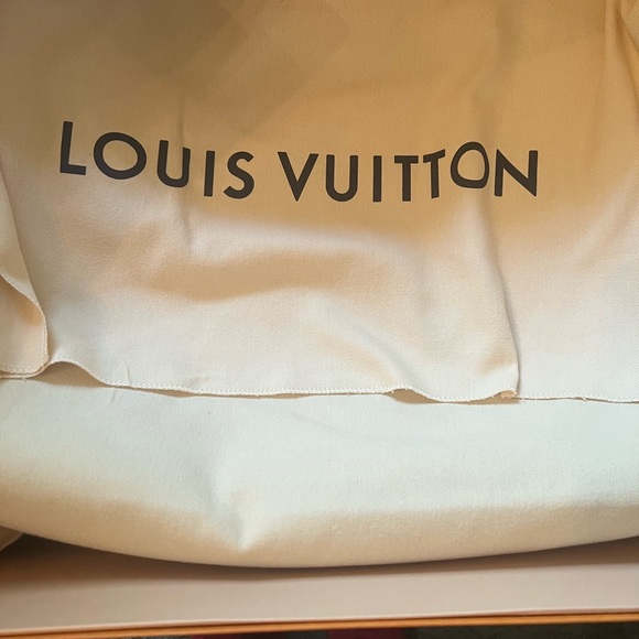 Louis Vuitton purse and wallet - Picture 11 of 12